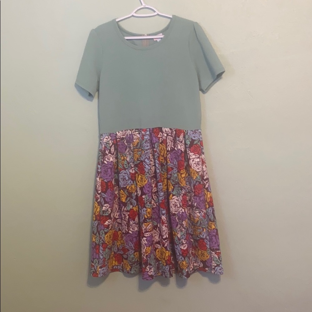 Lularoe Amelia dress with pockets